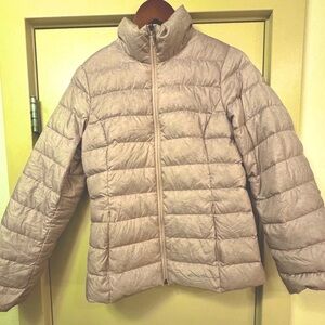 Eddie Bauer Lightweight Down Packable Puffer Jacket